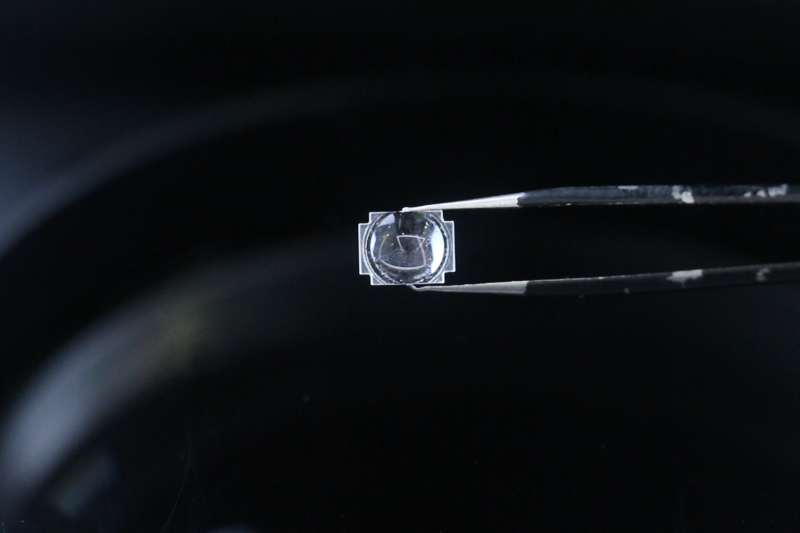 闪测案例丨透明工件尺寸检测问题多多？QM系列闪测仪助你一键搞定不犯难！